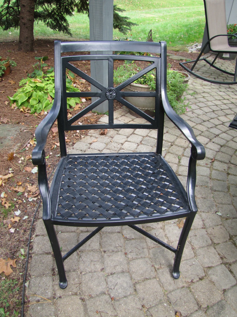 Smith and Hawken Edinborough Patio Dining Table and Chairs 