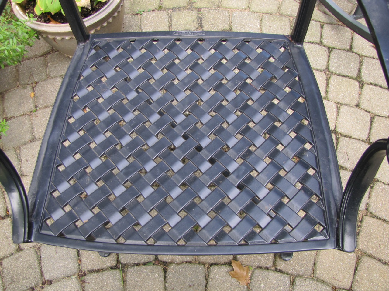 Smith and Hawken Edinborough Patio Dining Table and Chairs 