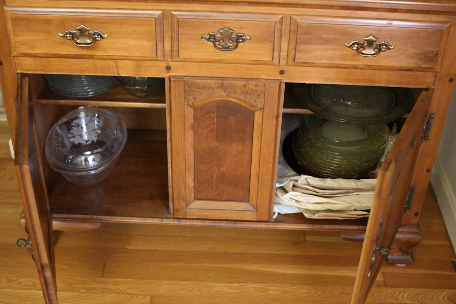 Sprague & Carleton Solid Rock Maple China Cabinet