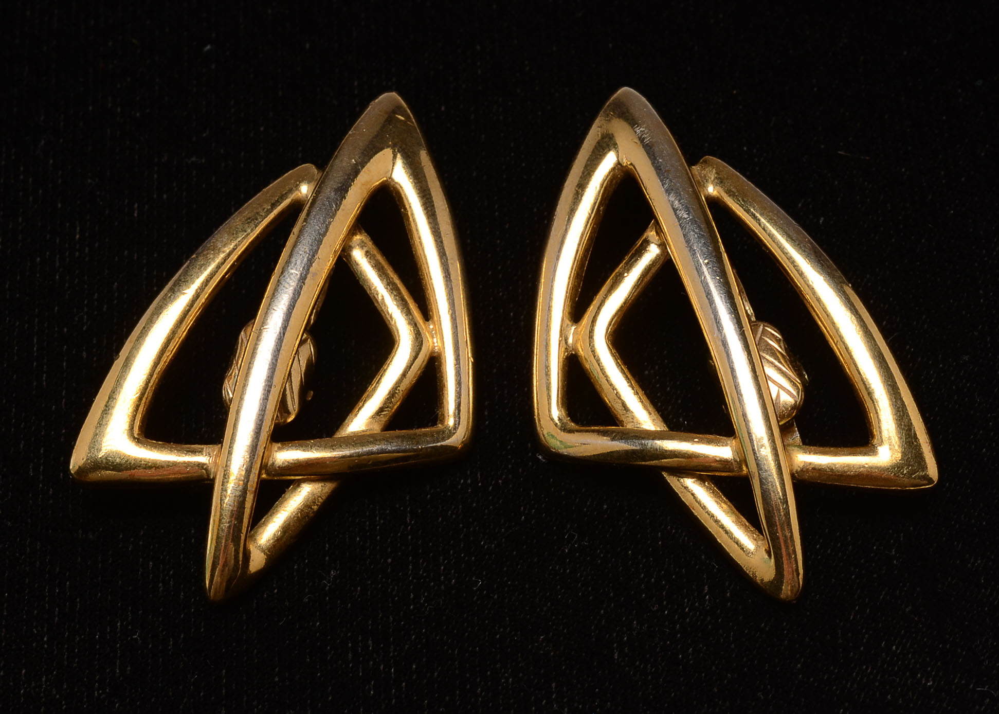 Kunio Matsumoto for Trifari Goldtone Brooch and Clip On Earrings