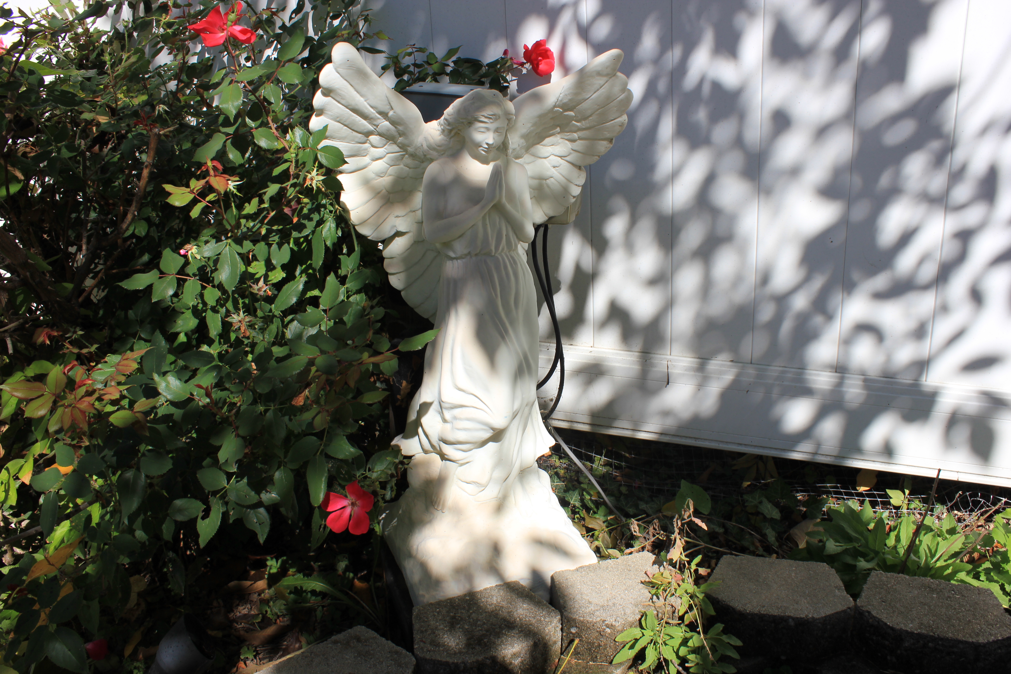 Cast Concrete Standing Praying Angel Garden Statue