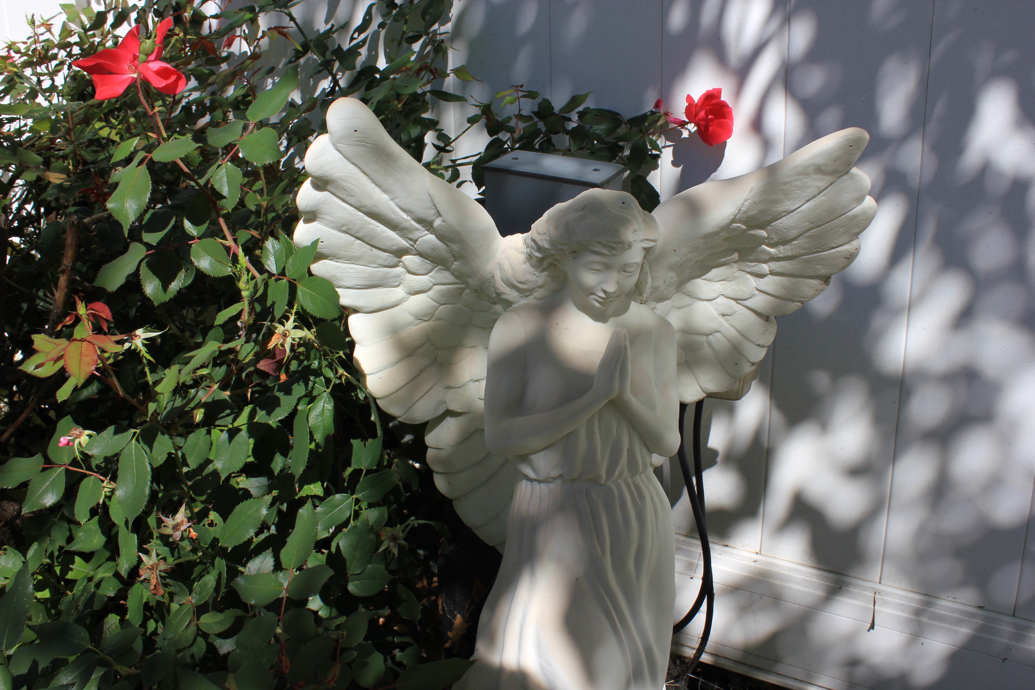 Cast Concrete Standing Praying Angel Garden Statue