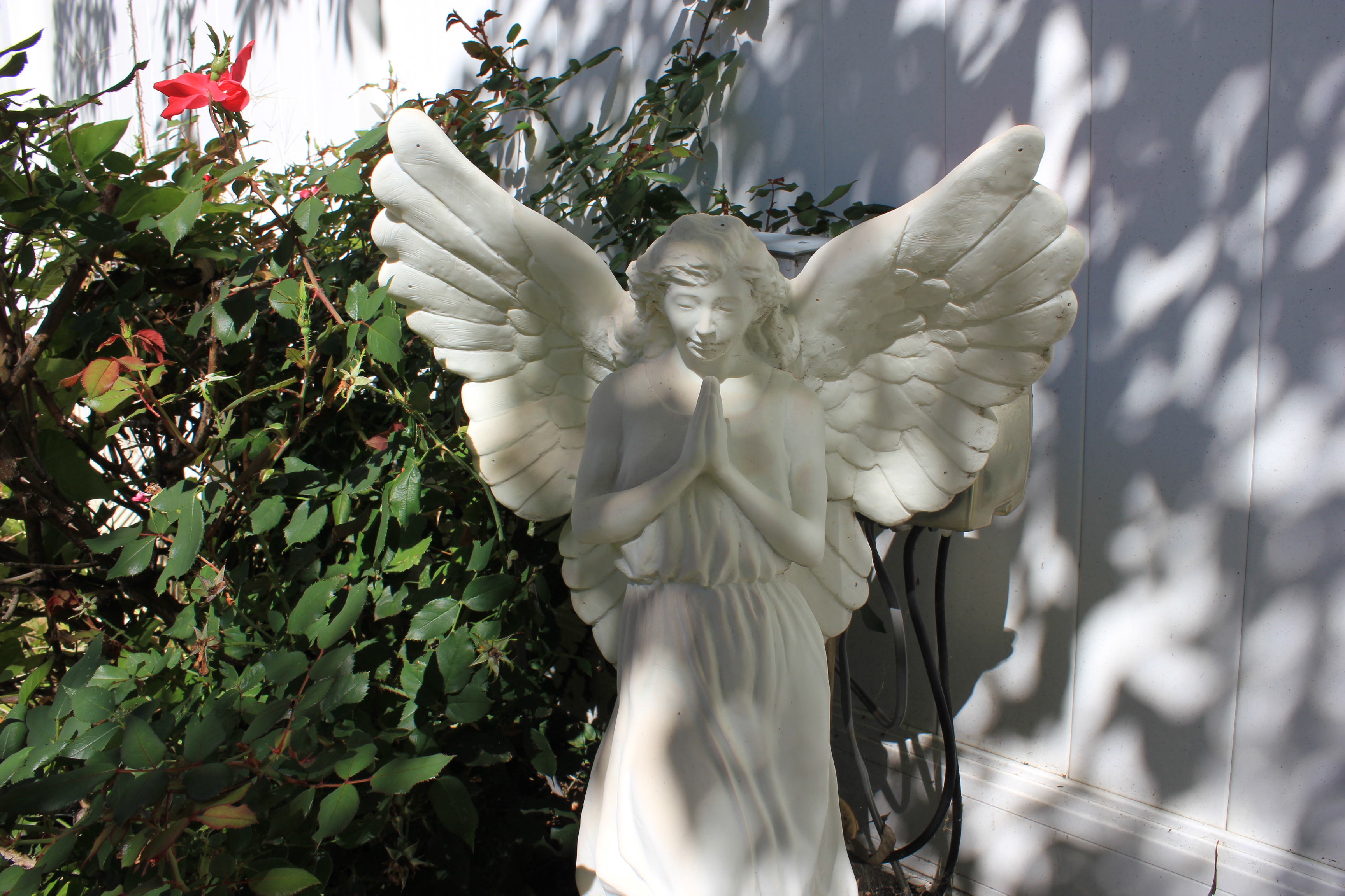 Cast Concrete Standing Praying Angel Garden Statue