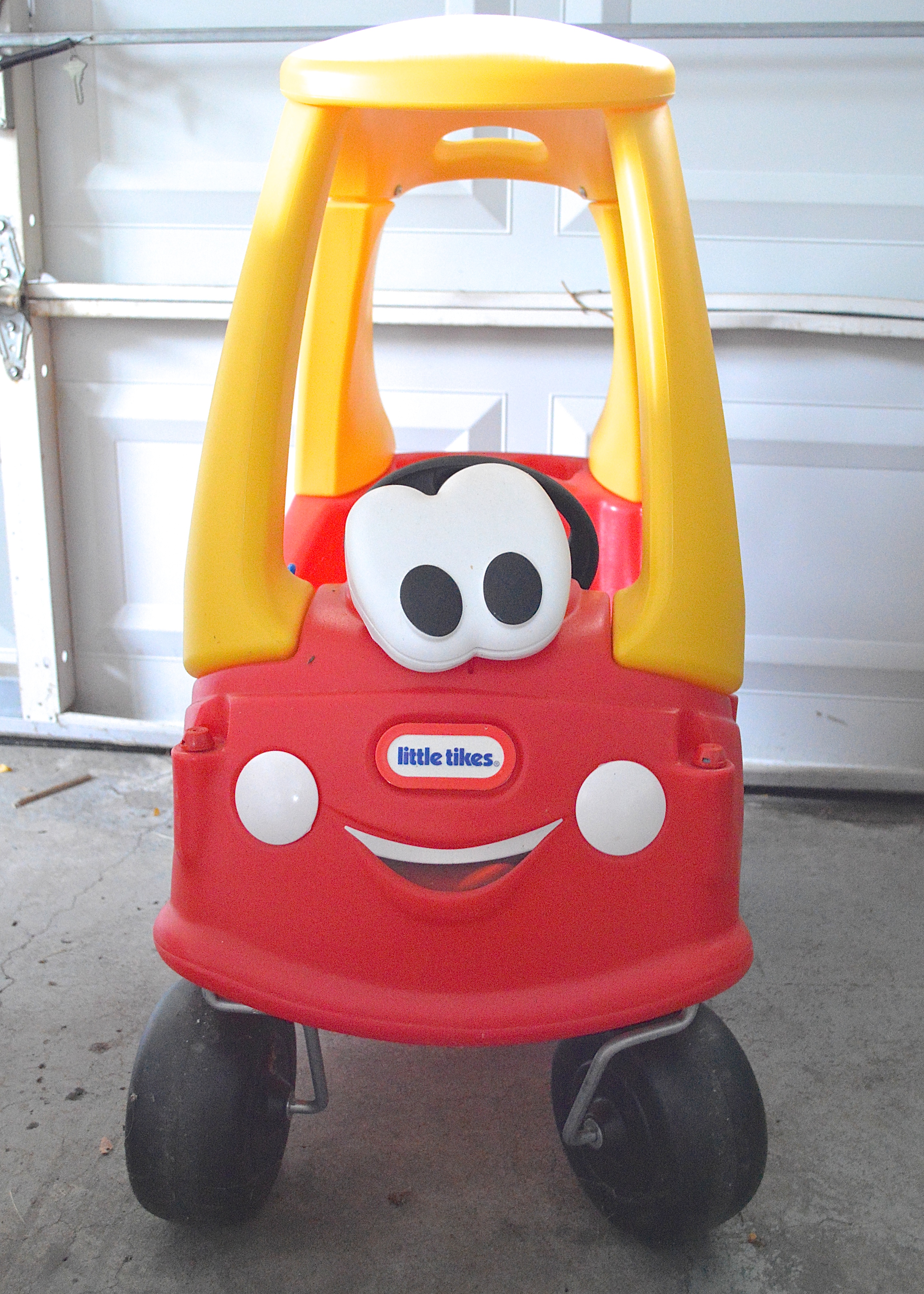 Little Tikes "Cozy Coupe" Plastic Toy Car