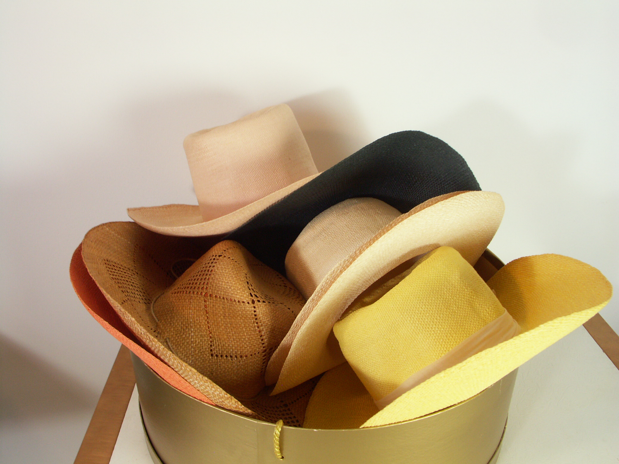 Lot of Women's Vintage Straw Dress/Casual Hats