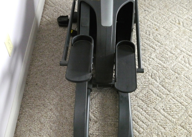 Horizon E95 Elliptical Machine 