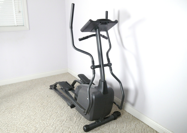 Horizon E95 Elliptical Machine 