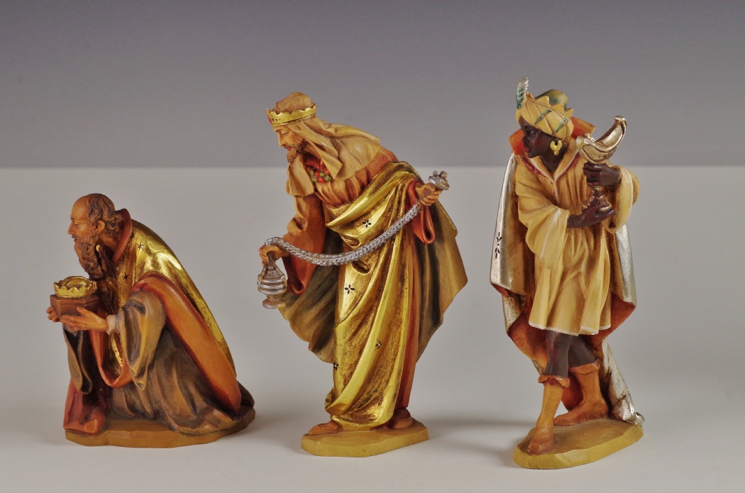 ANRI Hand-Carved Italian Nativity Creche Set