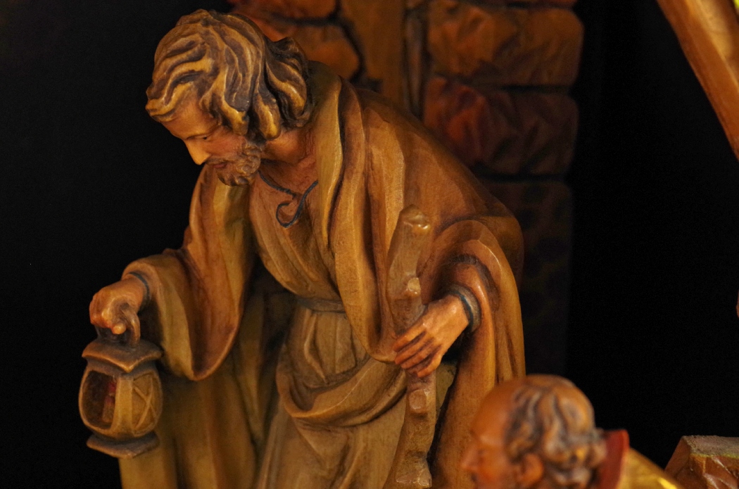 ANRI Hand-Carved Italian Nativity Creche Set