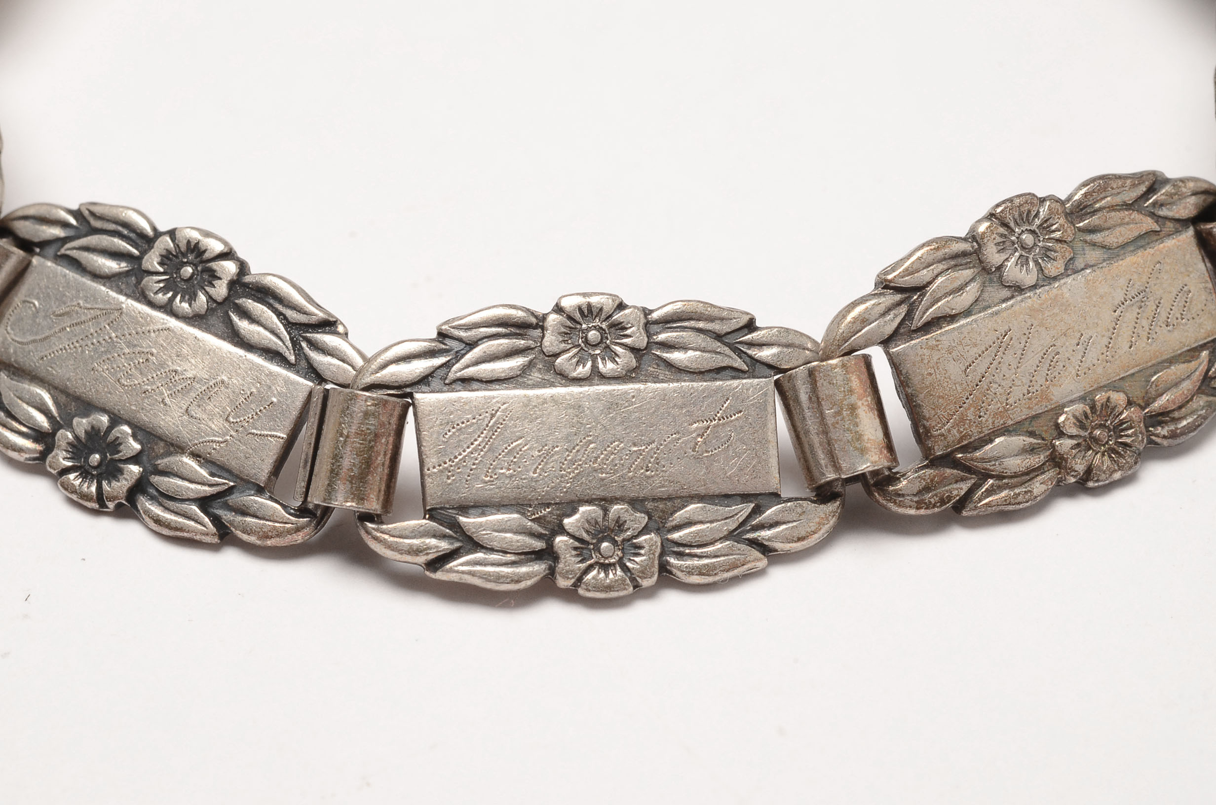 Vintage Sterling Silver "Forget Me Not" Link Bracelet 