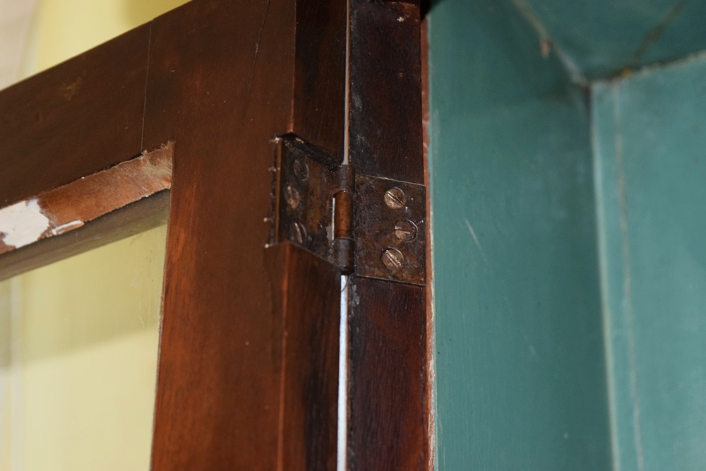 A Handsome 19th Century American Corner Cabinet 