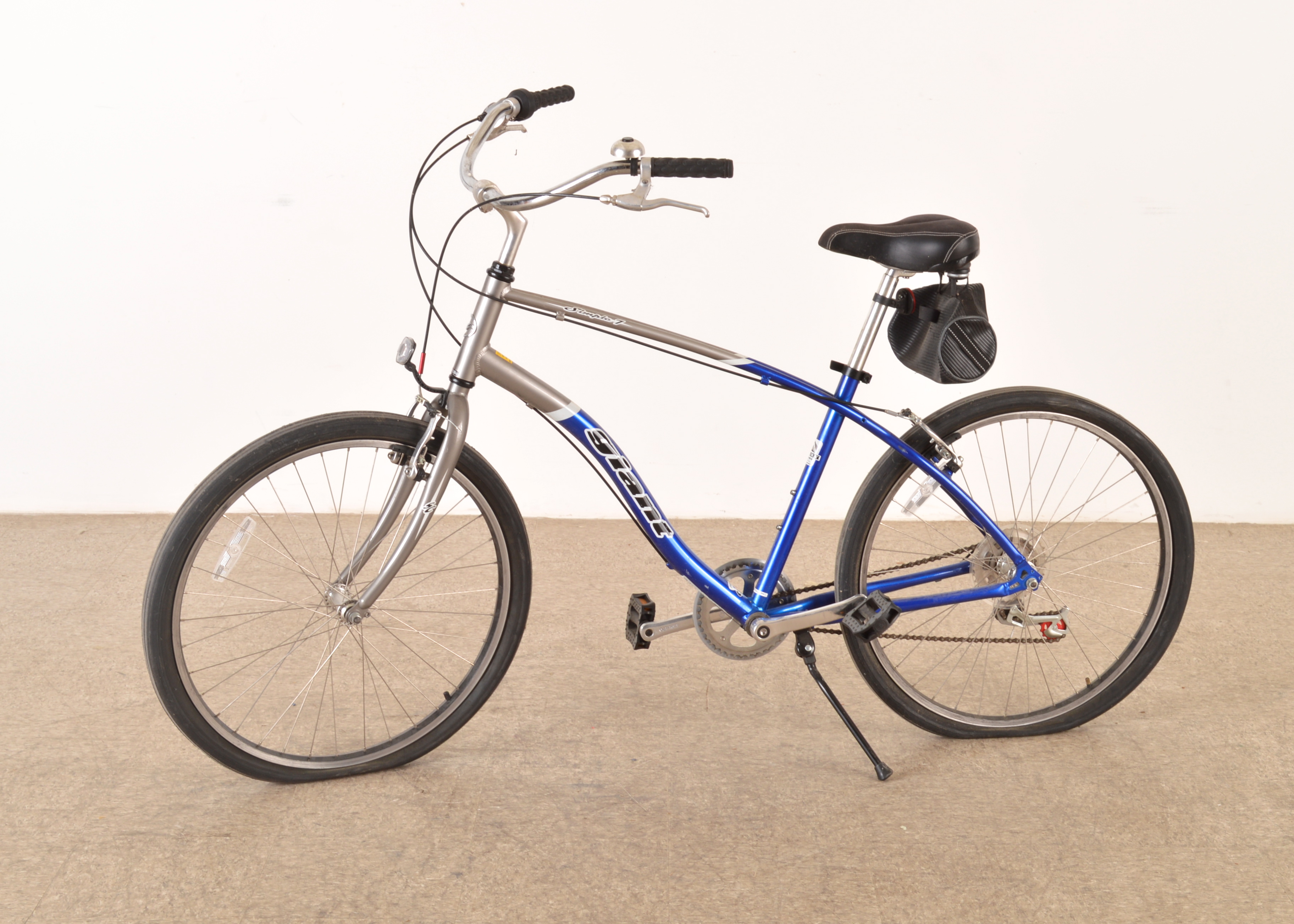 Giant Simple 7 Aluxx 6061 Bicycle