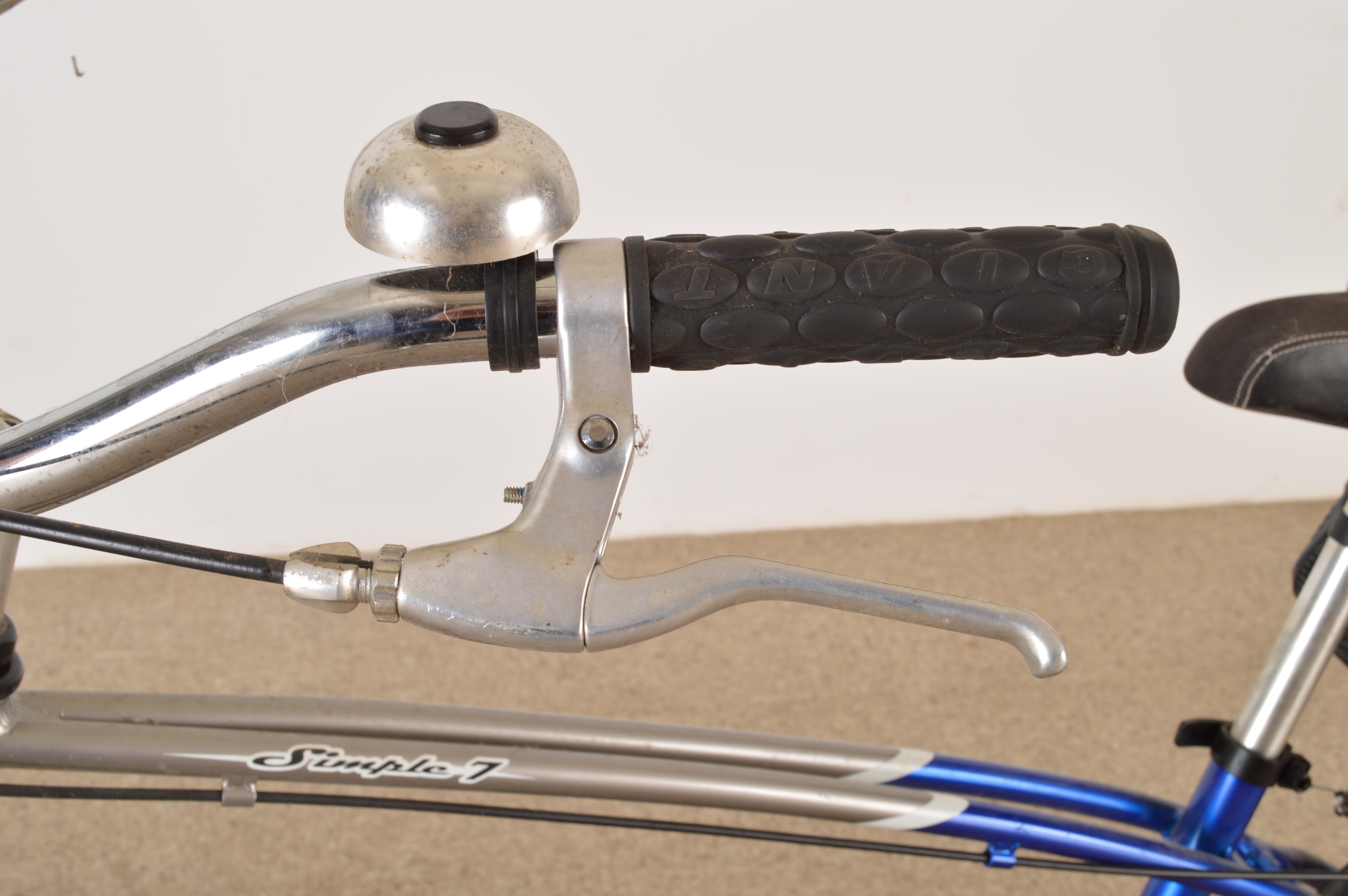 Giant Simple 7 Aluxx 6061 Bicycle