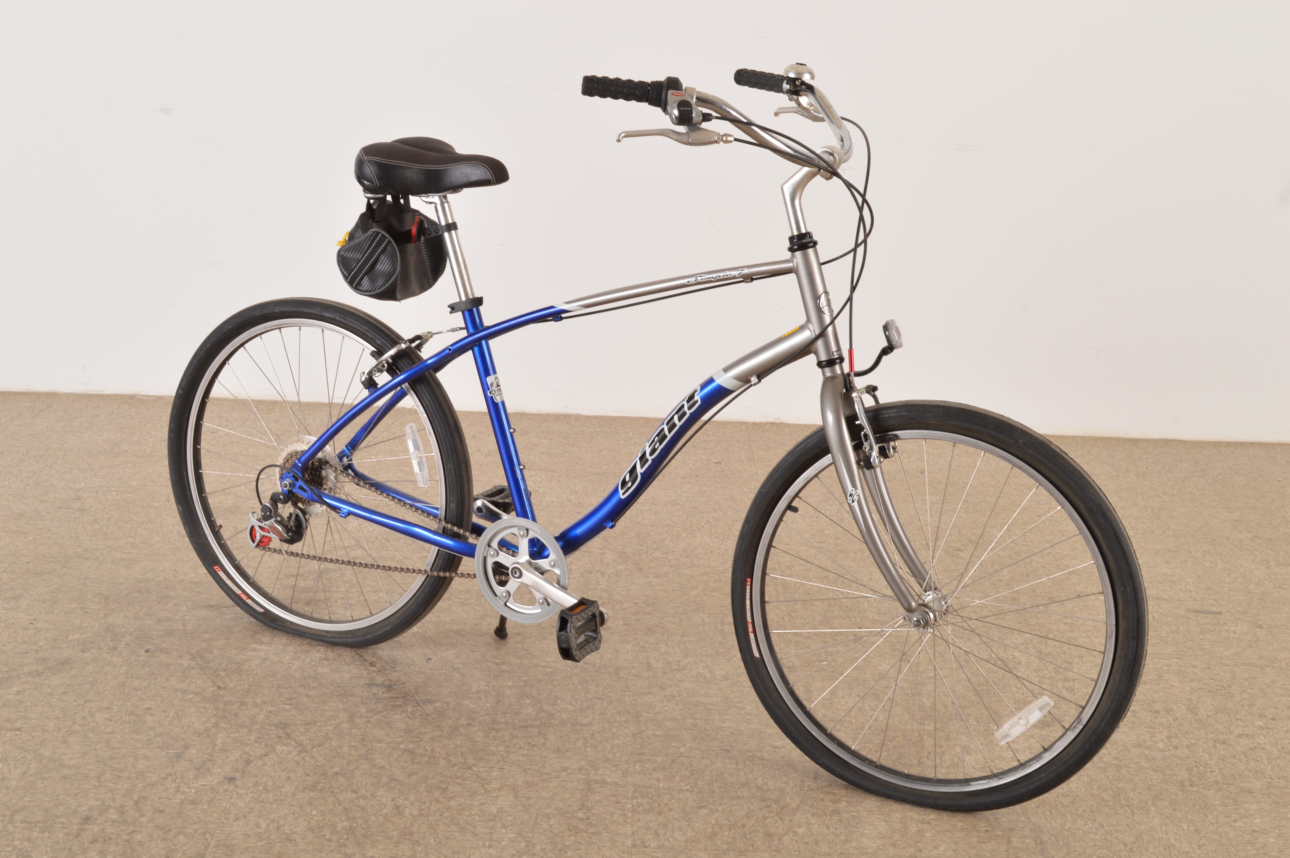 Giant Simple 7 Aluxx 6061 Bicycle