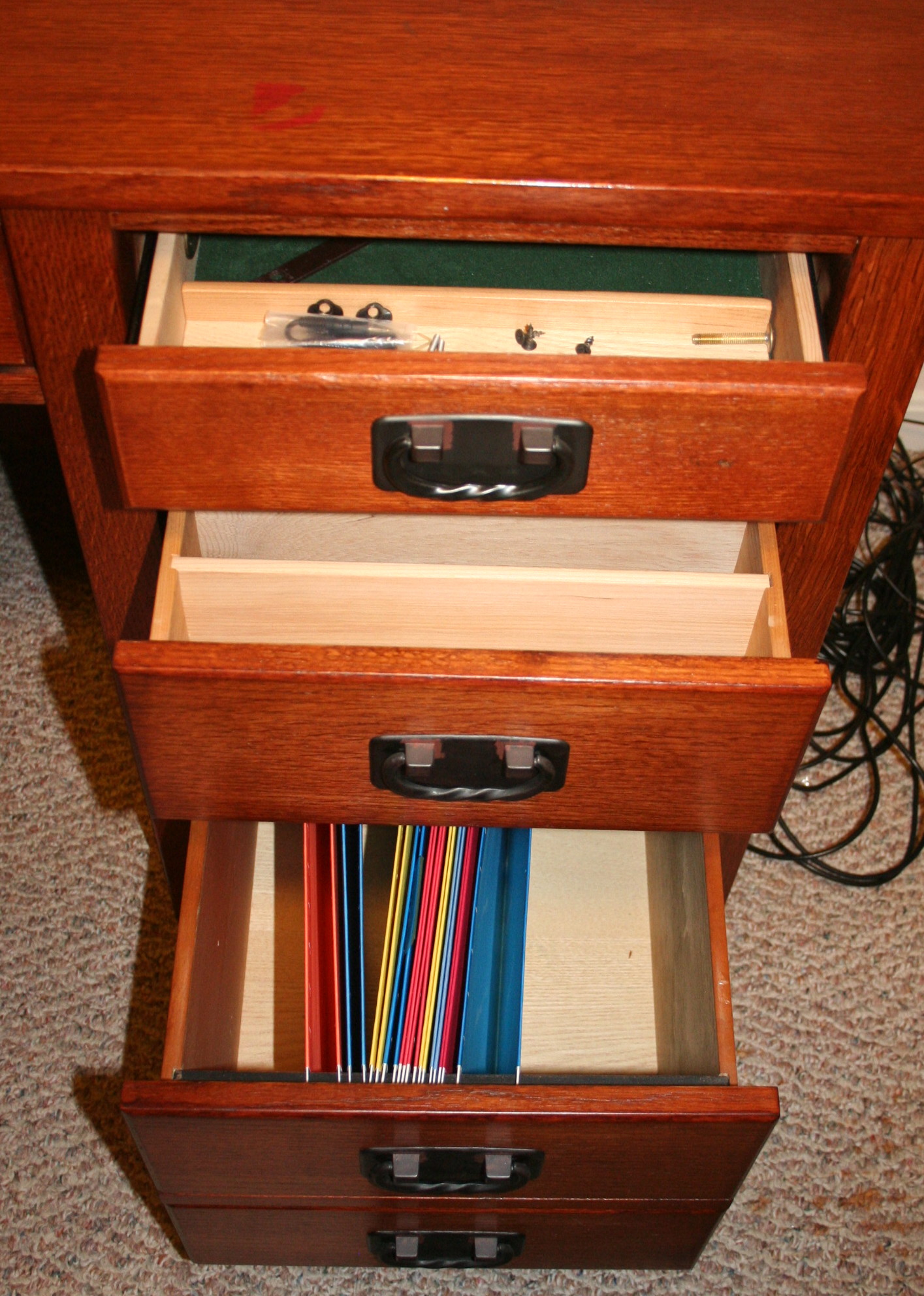 Wynwood L-Shaped Desk and Hutch