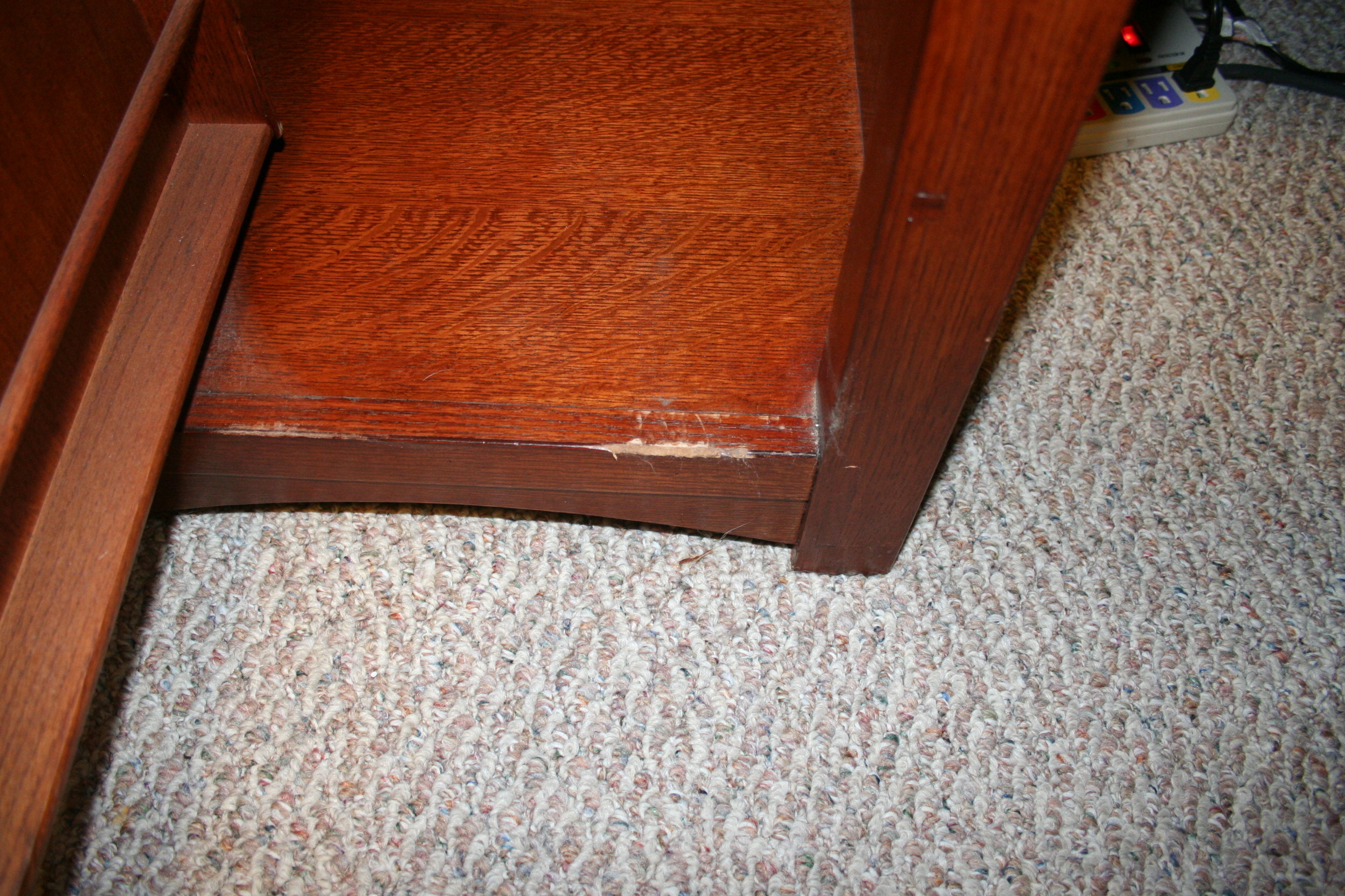 Wynwood L-Shaped Desk and Hutch