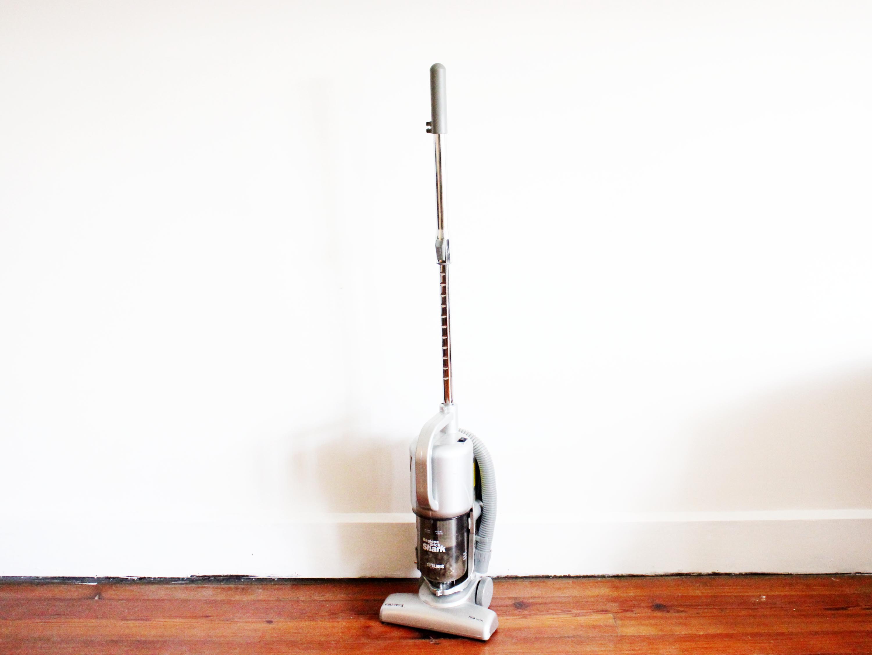 Shark Bagless Stick Euro-Pro Vacuum Cleaner 