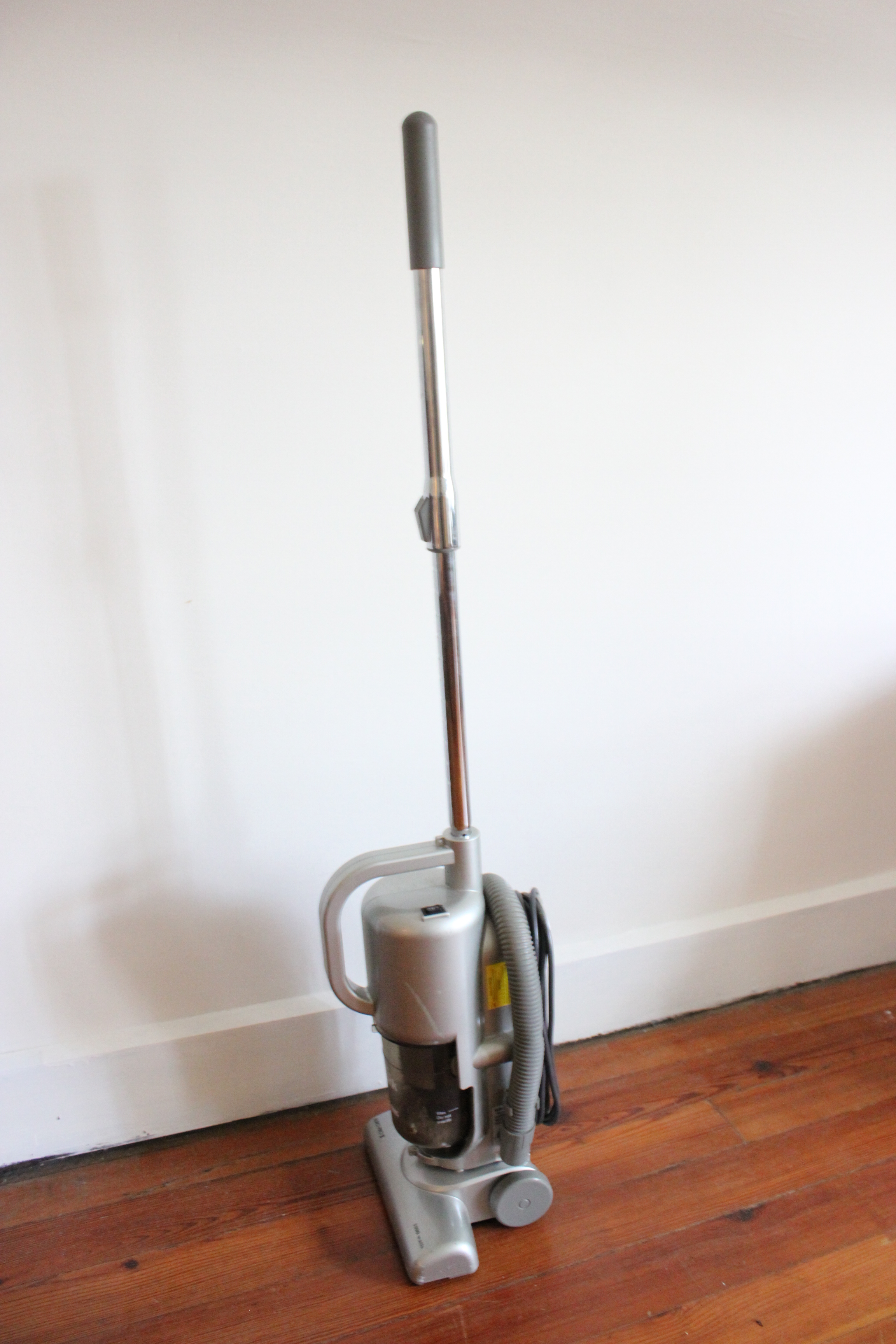 Shark Bagless Stick Euro-Pro Vacuum Cleaner 