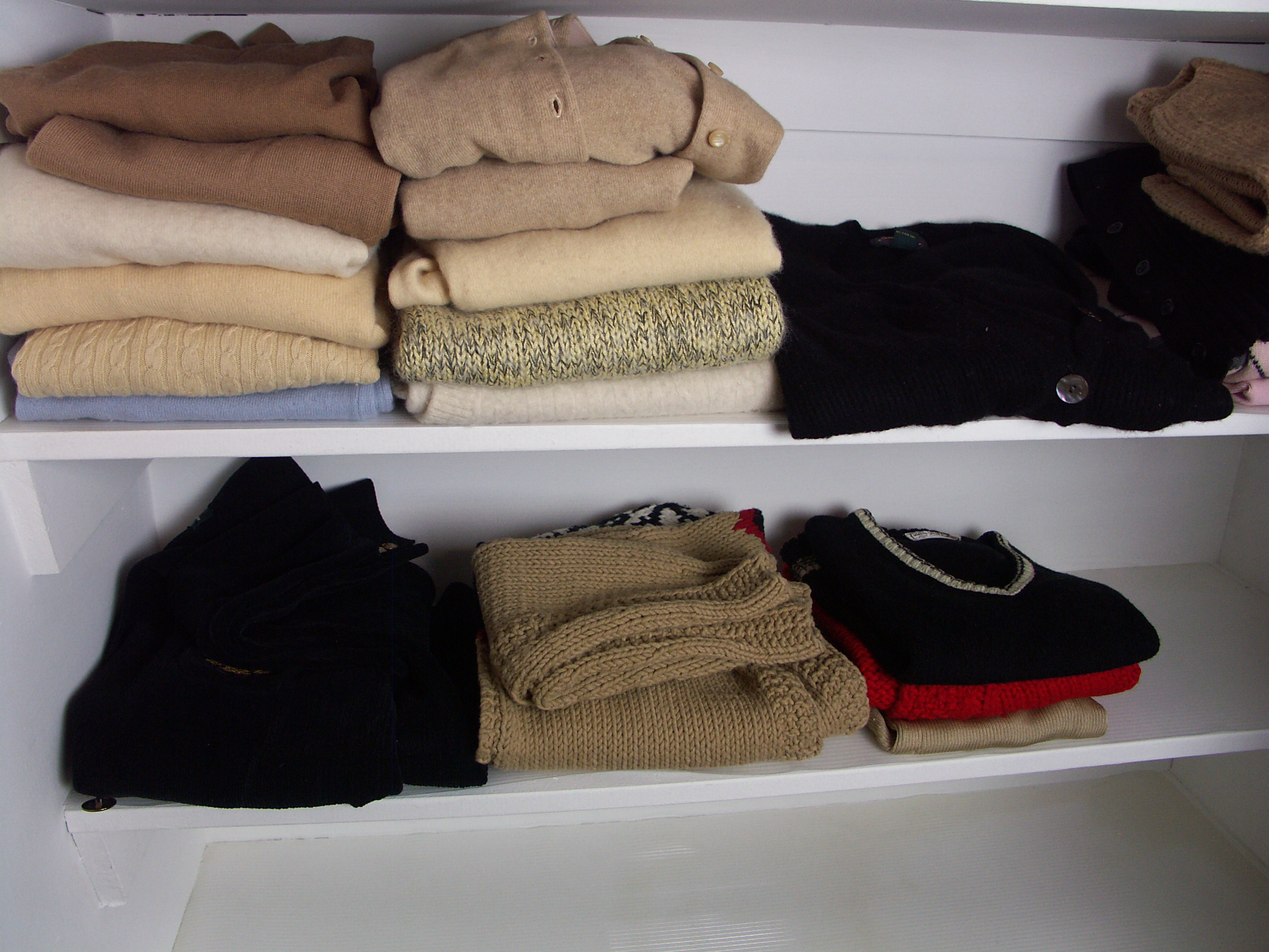 Women's Vintage Designer Sweaters - Cashmere - SMALL