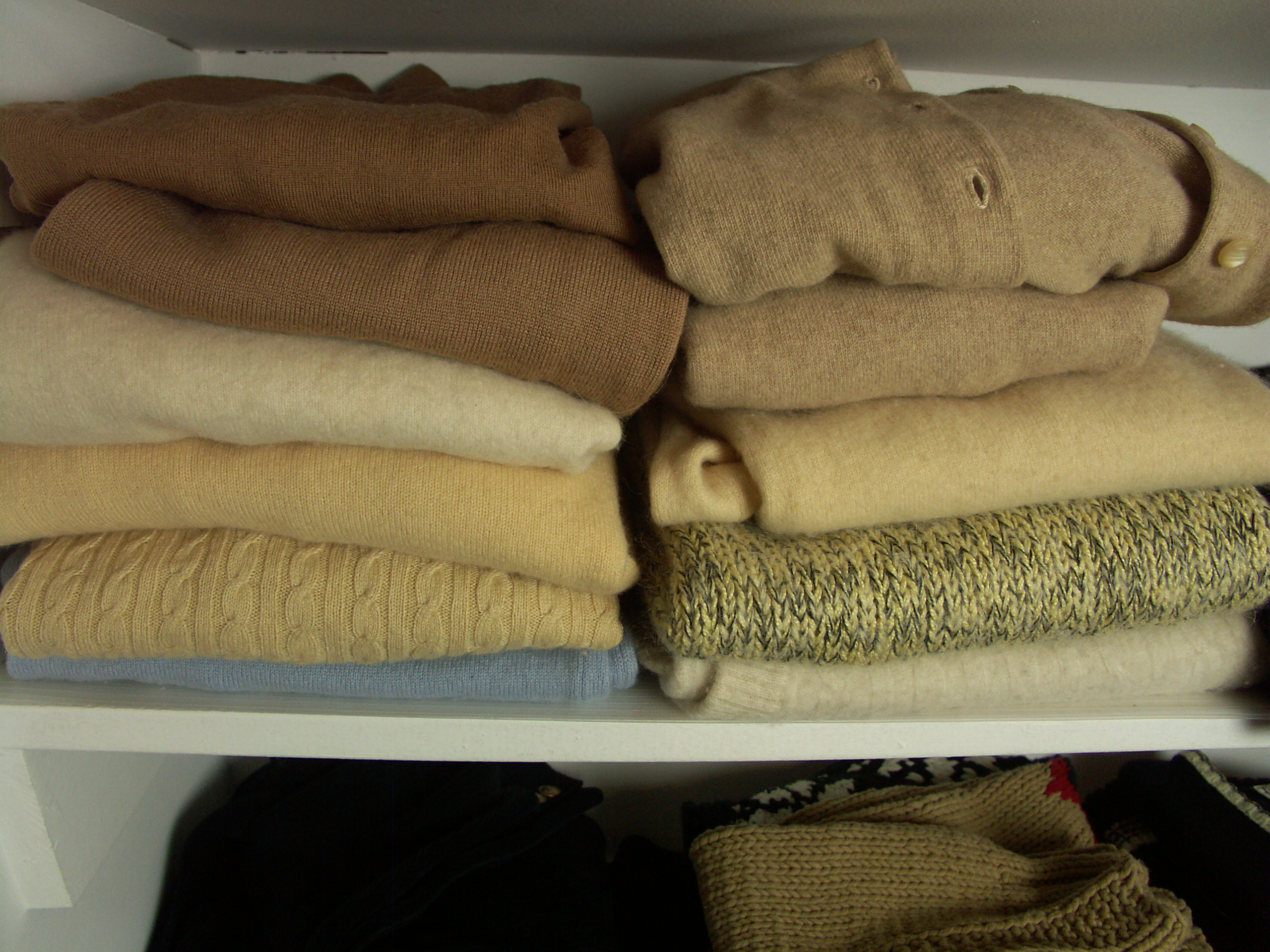 Women's Vintage Designer Sweaters - Cashmere - SMALL