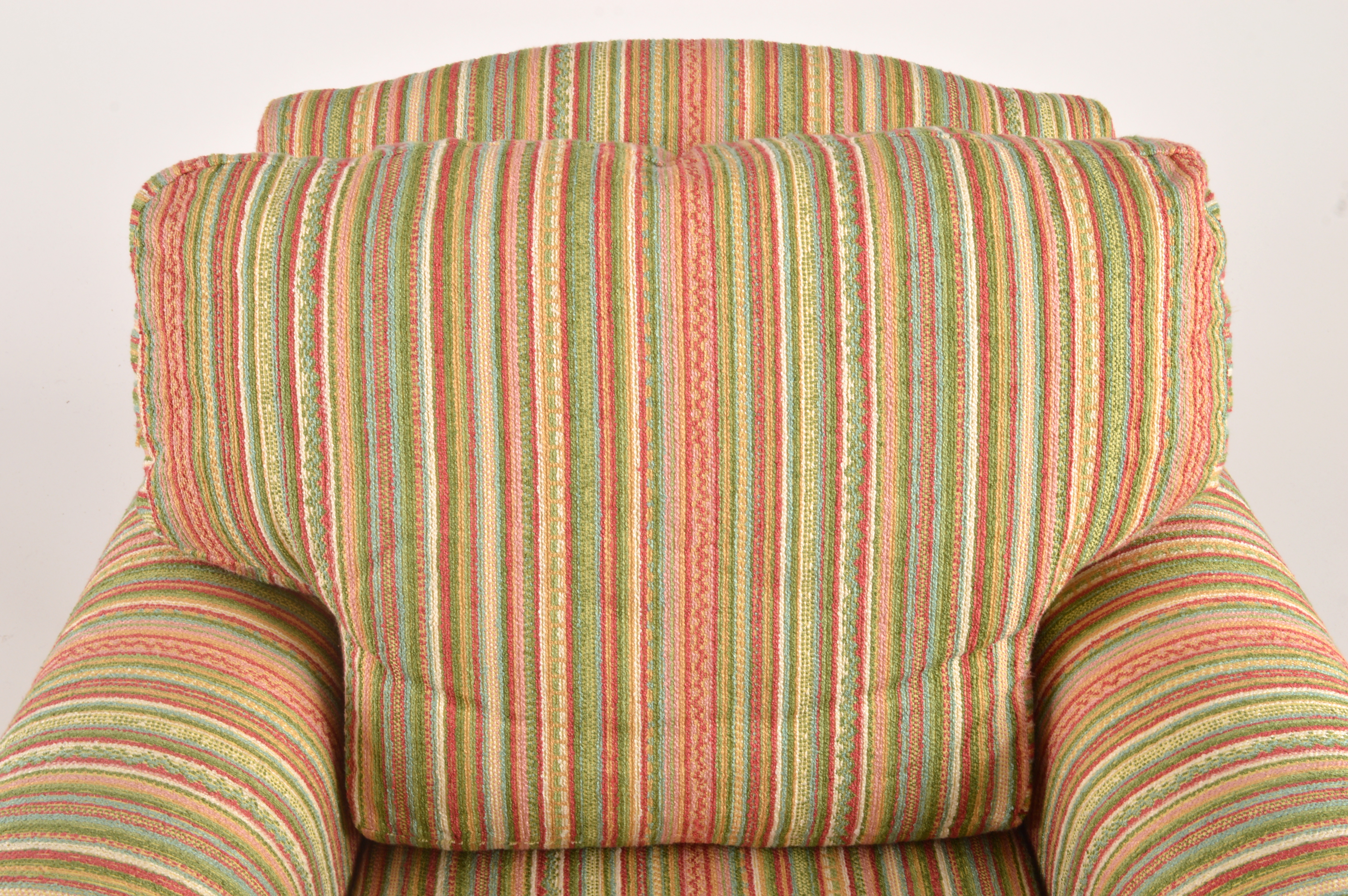Arm Chair With Matching Throw Pillows