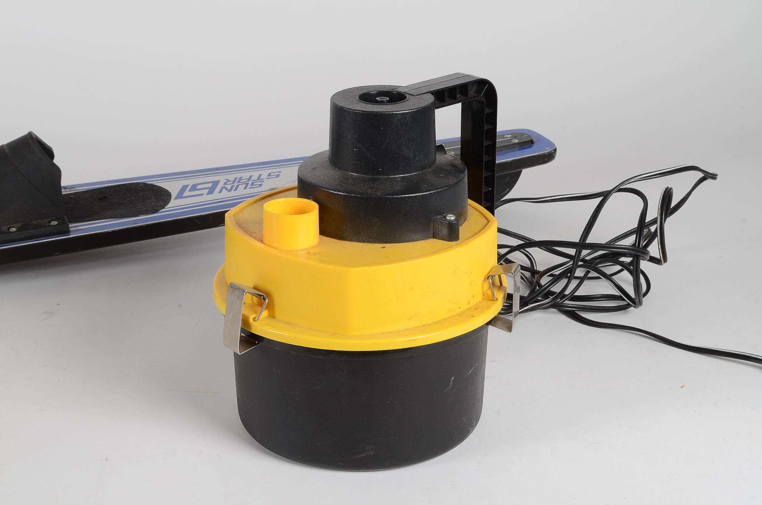 Ski-Master Ski Star 67 Slalom Water Ski and Boat Vacuum 