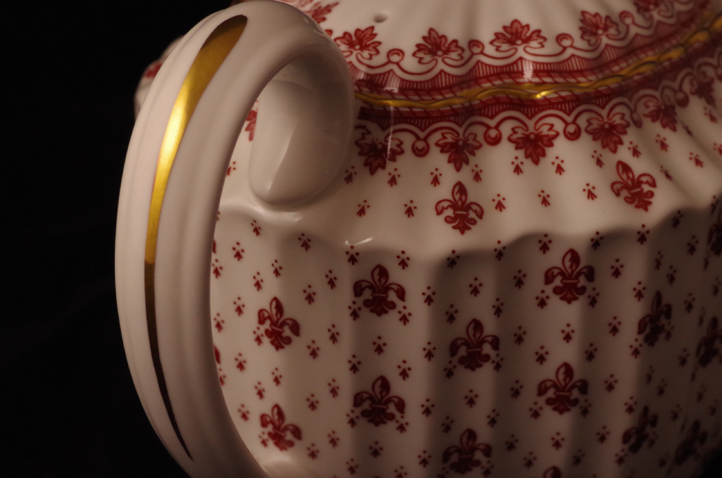 Spode "Fleur De Lys" Teapot