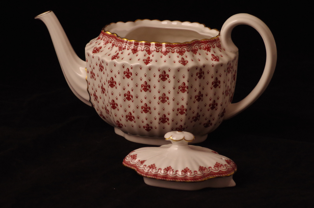 Spode "Fleur De Lys" Teapot