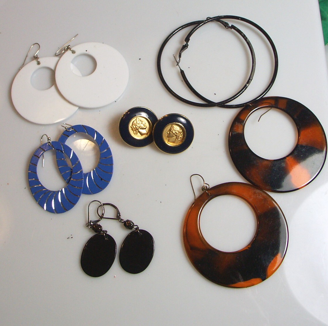 Lot of Fashion Jewelry