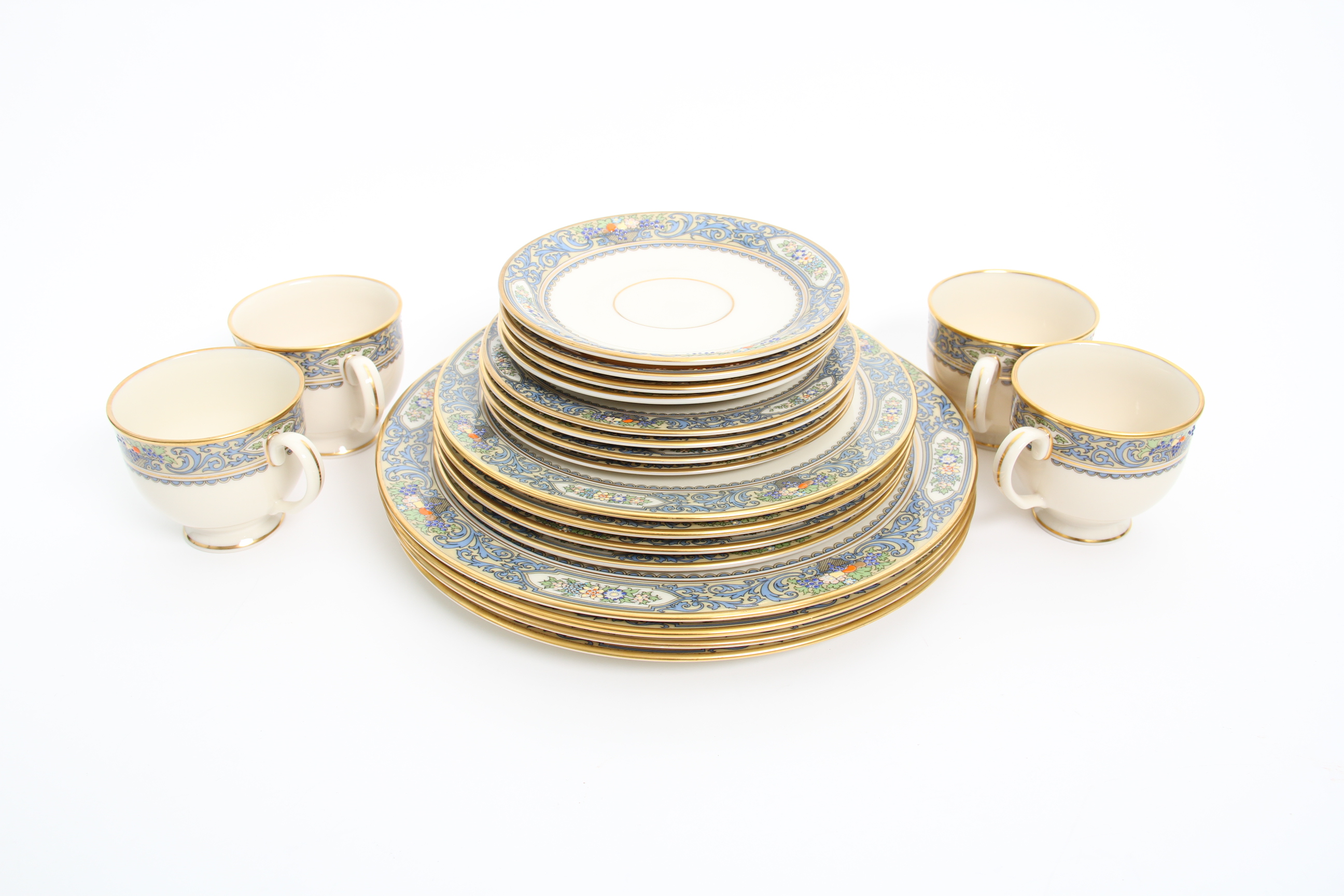 Lenox Presidential Collection China in the "Autumn" Pattern