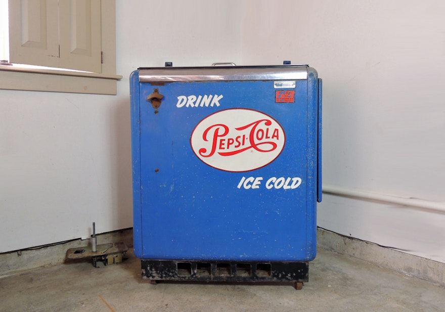 1950s Vintage Pepsi-Cola Vending Machine Cooler