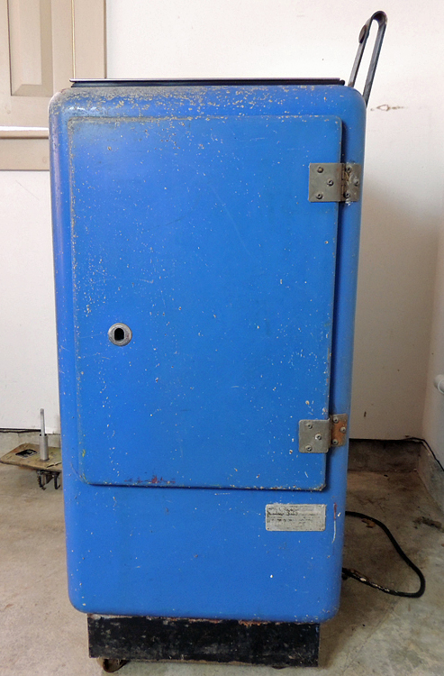 1950s Vintage Pepsi-Cola Vending Machine Cooler