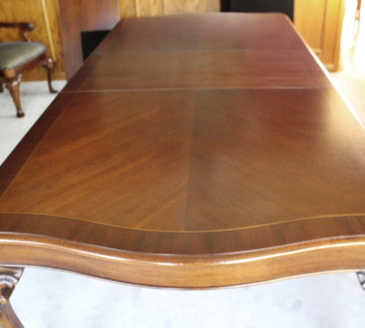 Thomasville Impressions "Trafalgar" Diningroom Table & 8 Chairs