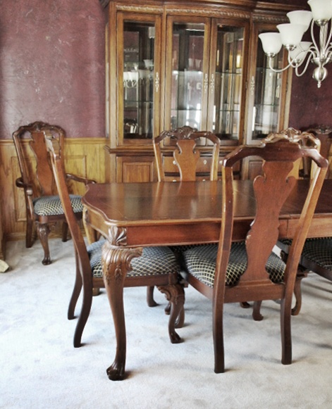 Thomasville Impressions "Trafalgar" Diningroom Table & 8 Chairs