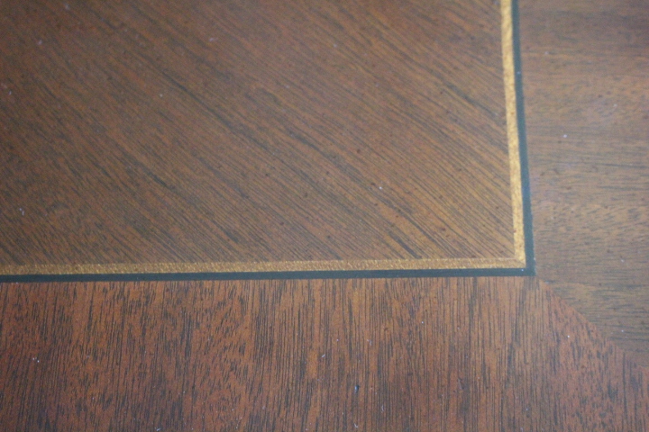 Thomasville Impressions "Trafalgar" Diningroom Table & 8 Chairs