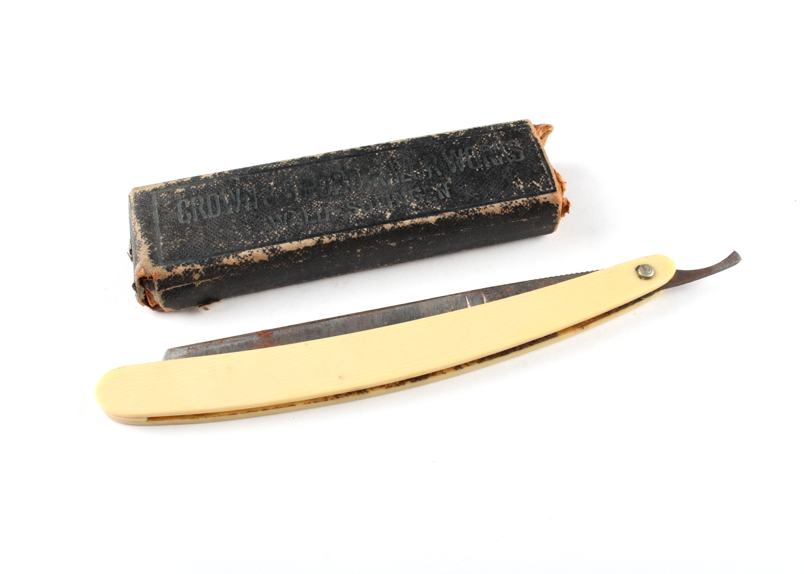 A Vintage Straight Blade Razor