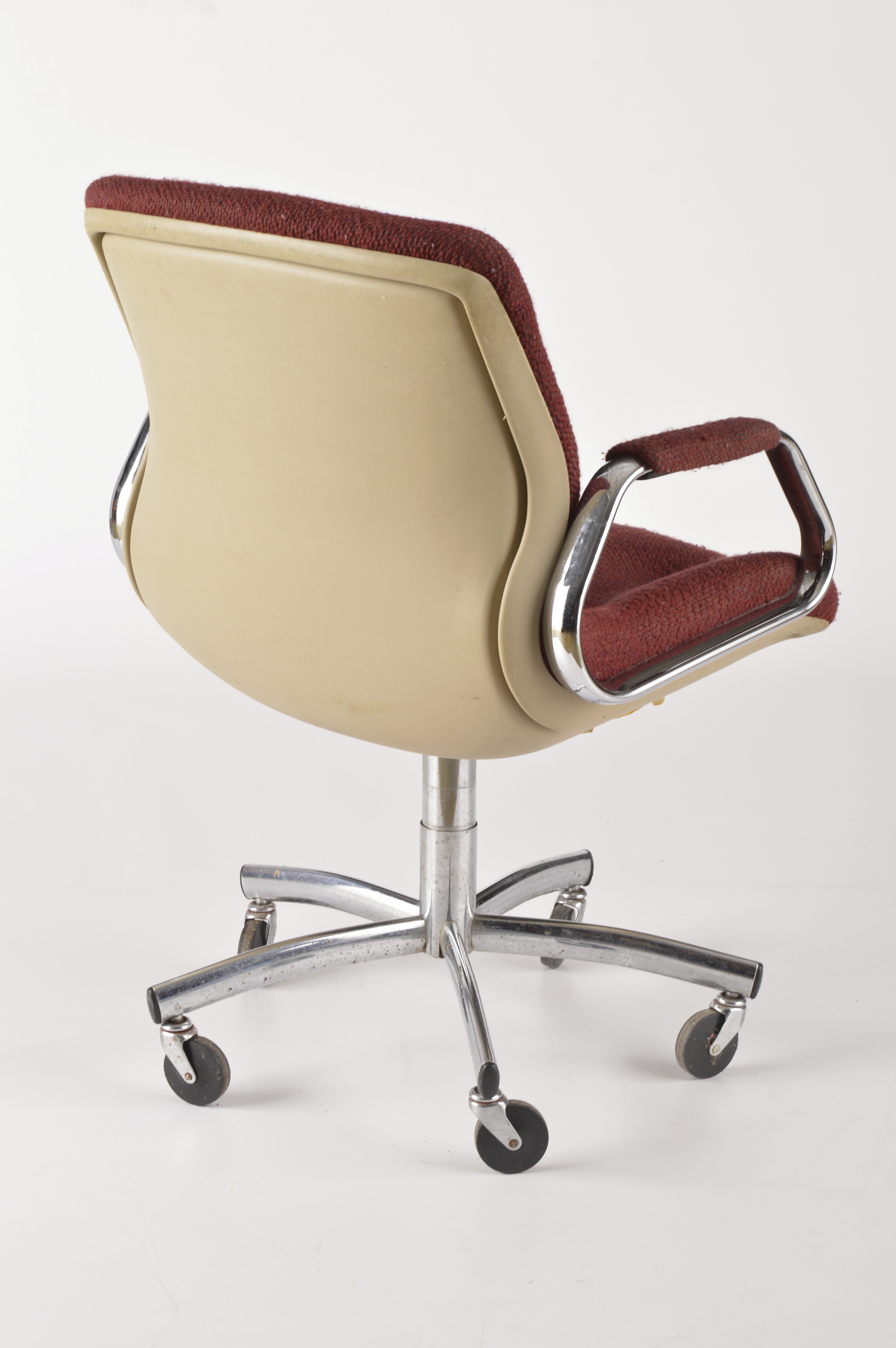 Vintage Steelcase Inc. Swivel Office Chair