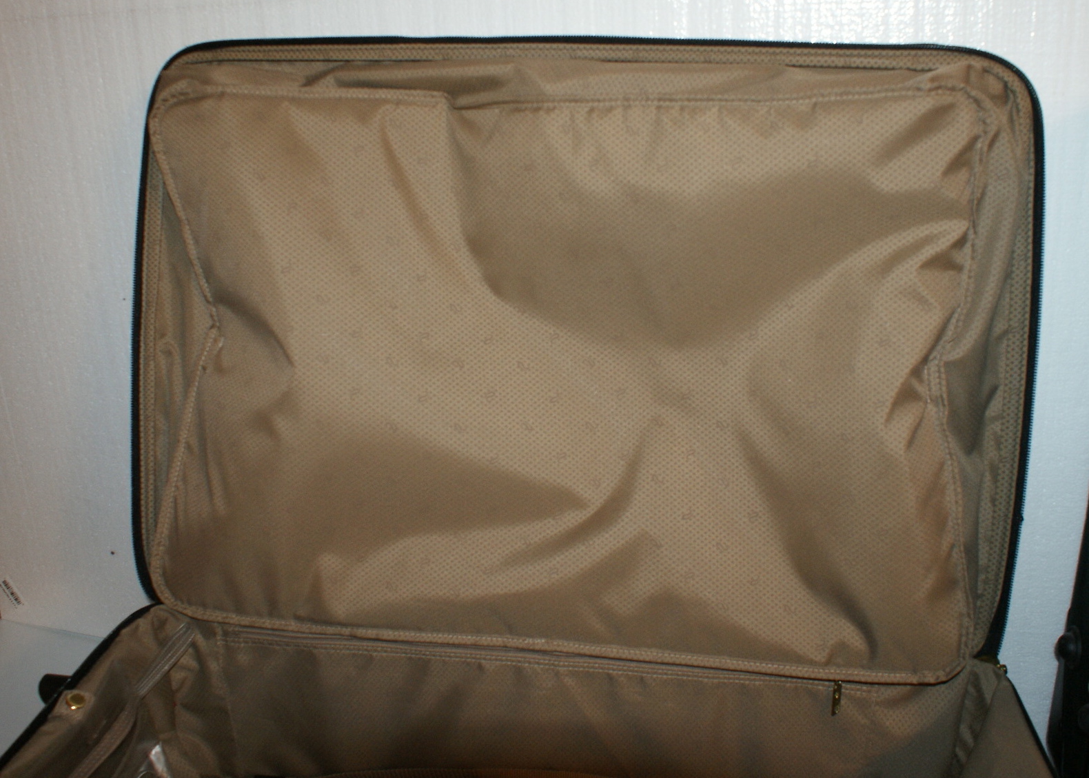 Ricardo of Beverly Hills Five Piece 'Santa Cruz' Luggage Set