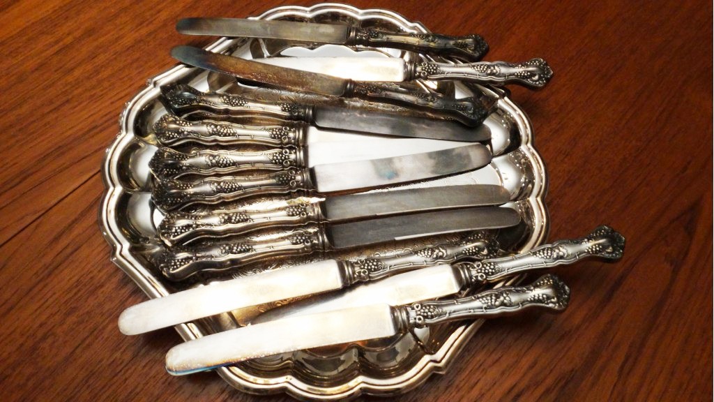 1847 Rogers Bros "Vintage" Grape Pattern Flatware and Gorham Tray