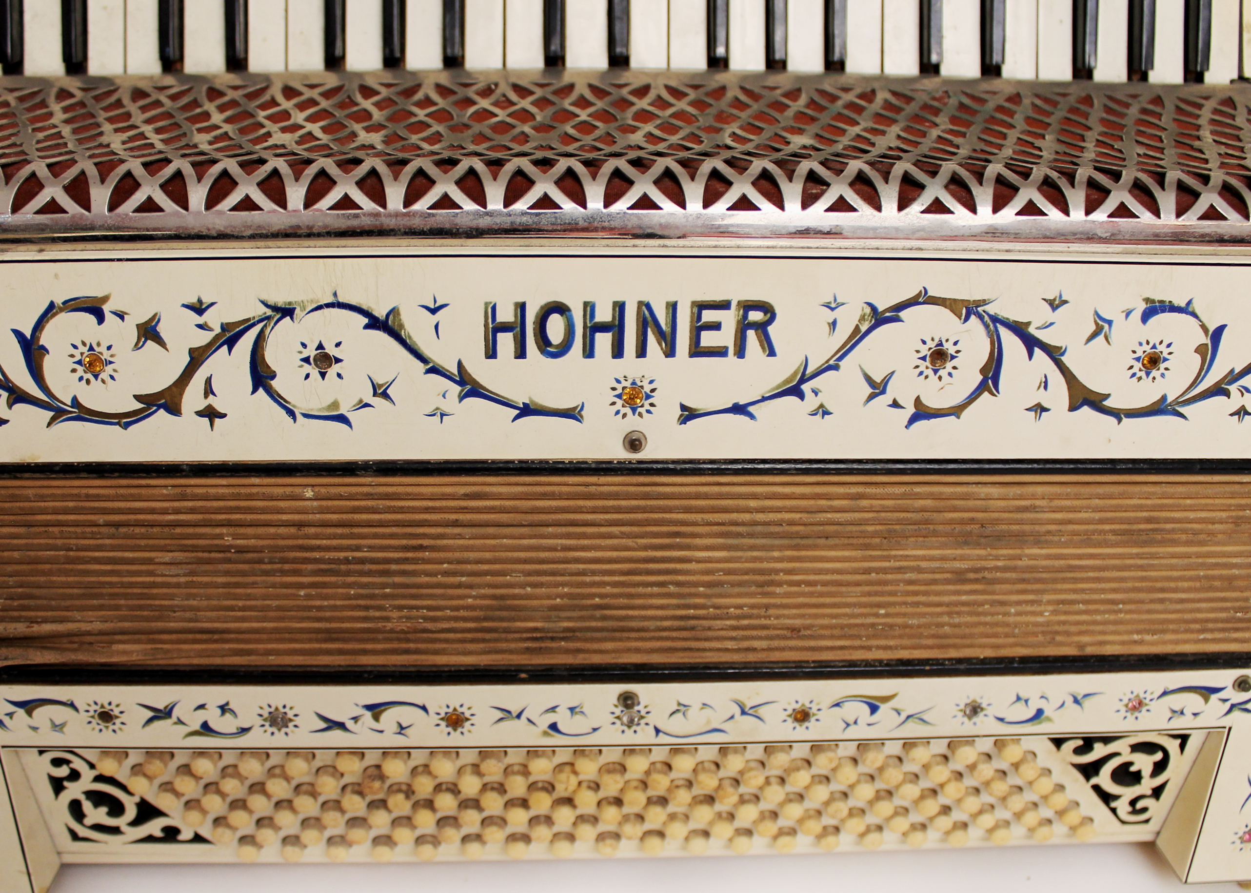 Vintage Hohner Accordion 120 Bass Keys in Voneko Leather Case