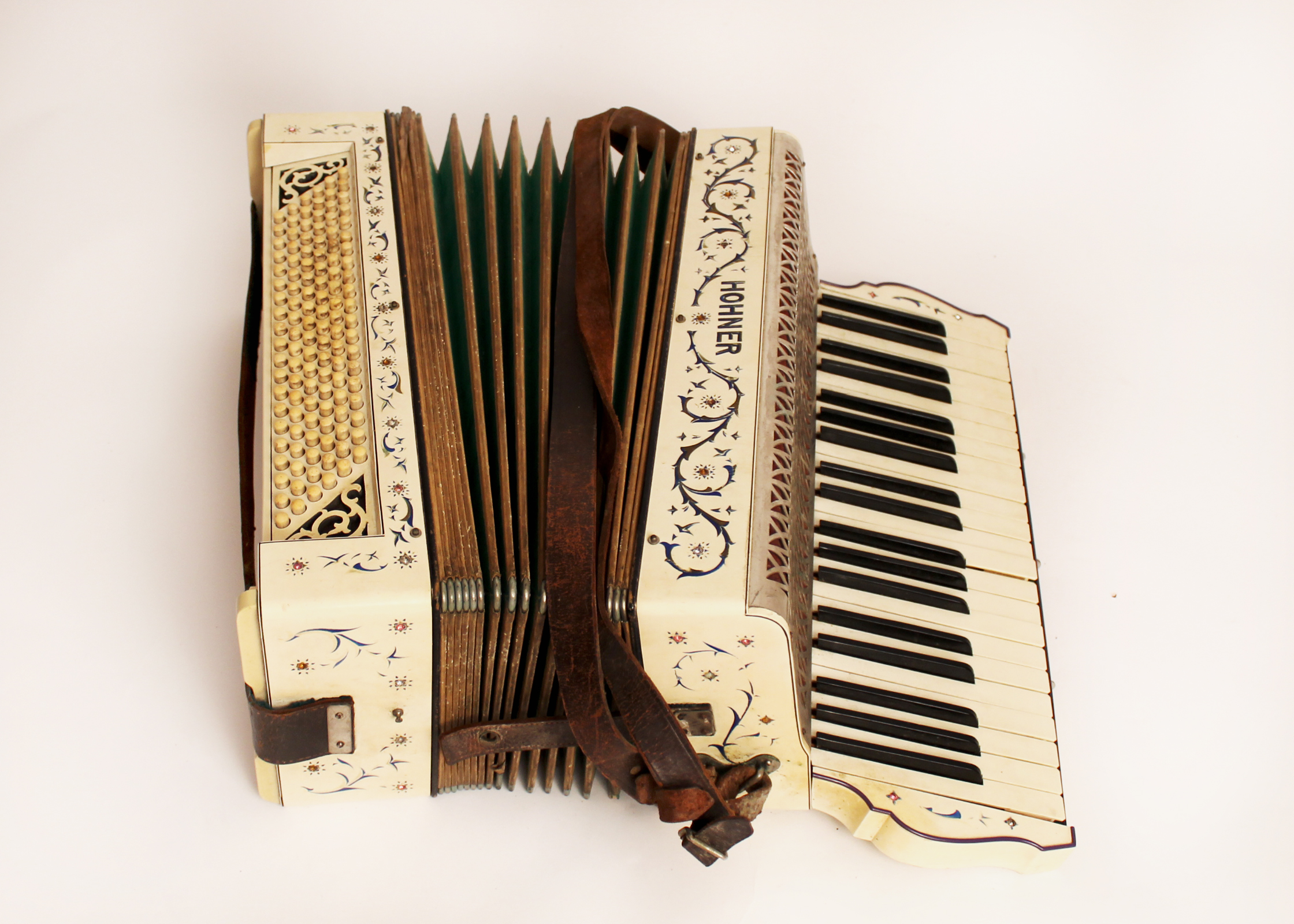 Vintage Hohner Accordion 120 Bass Keys in Voneko Leather Case