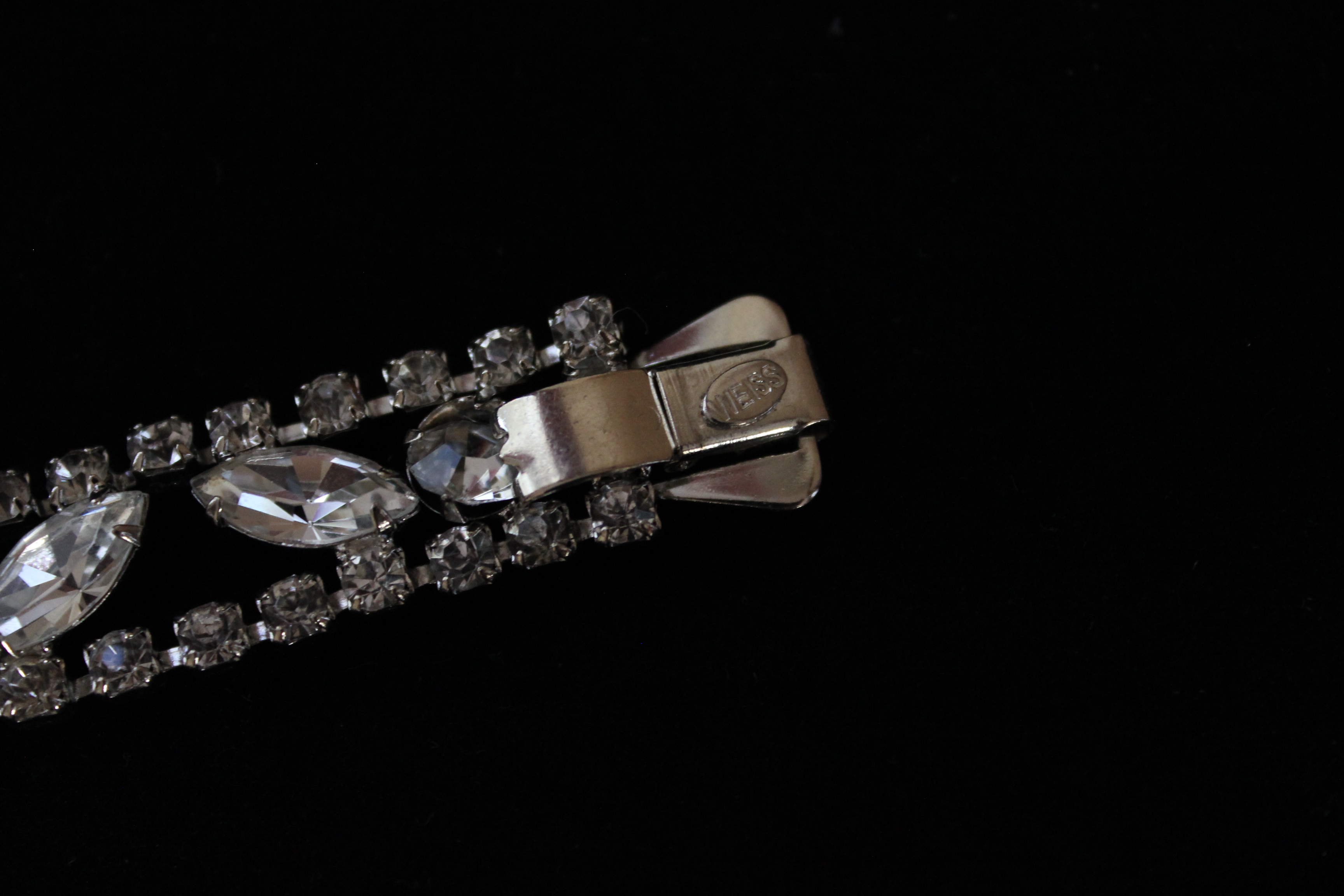 Collection of Women's Vintage Costume Jewlery