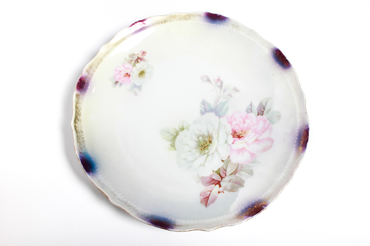 Various Sized Collectible Decorative Plates 