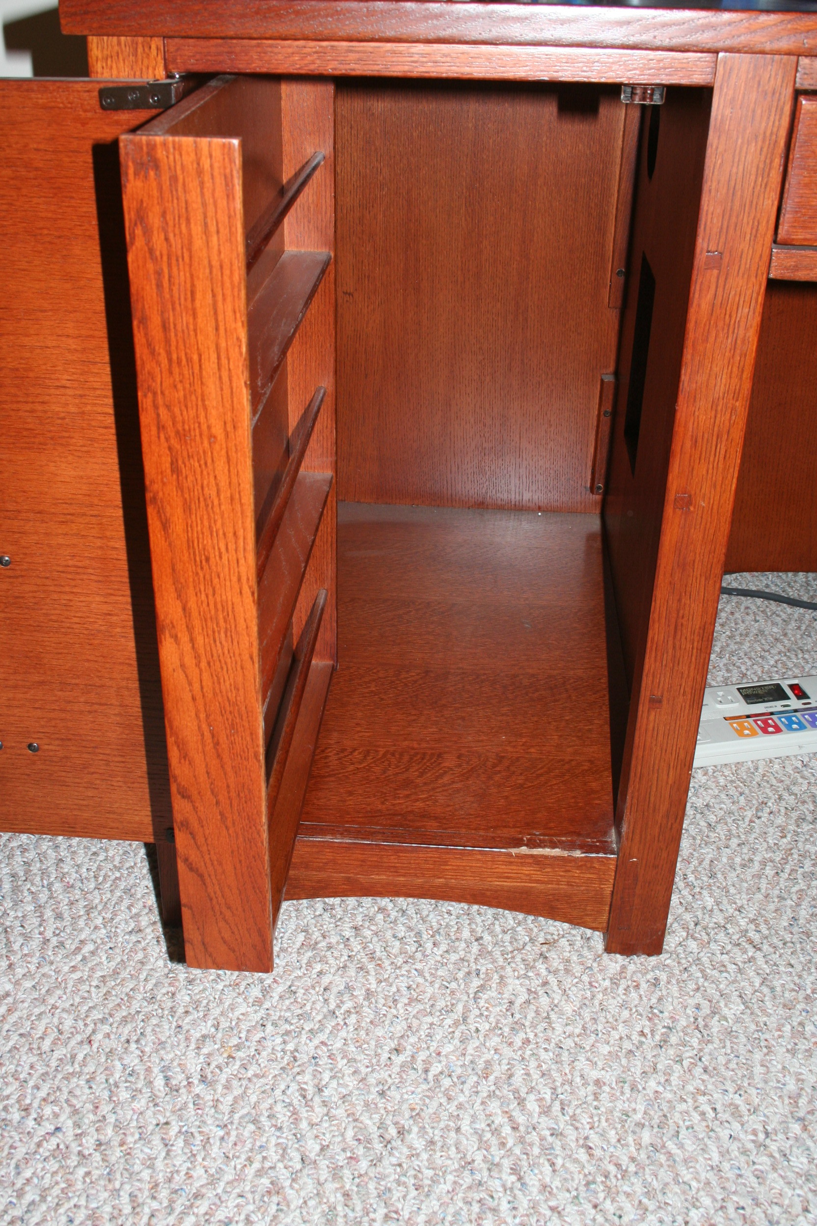 Wynwood L-Shaped Desk and Hutch