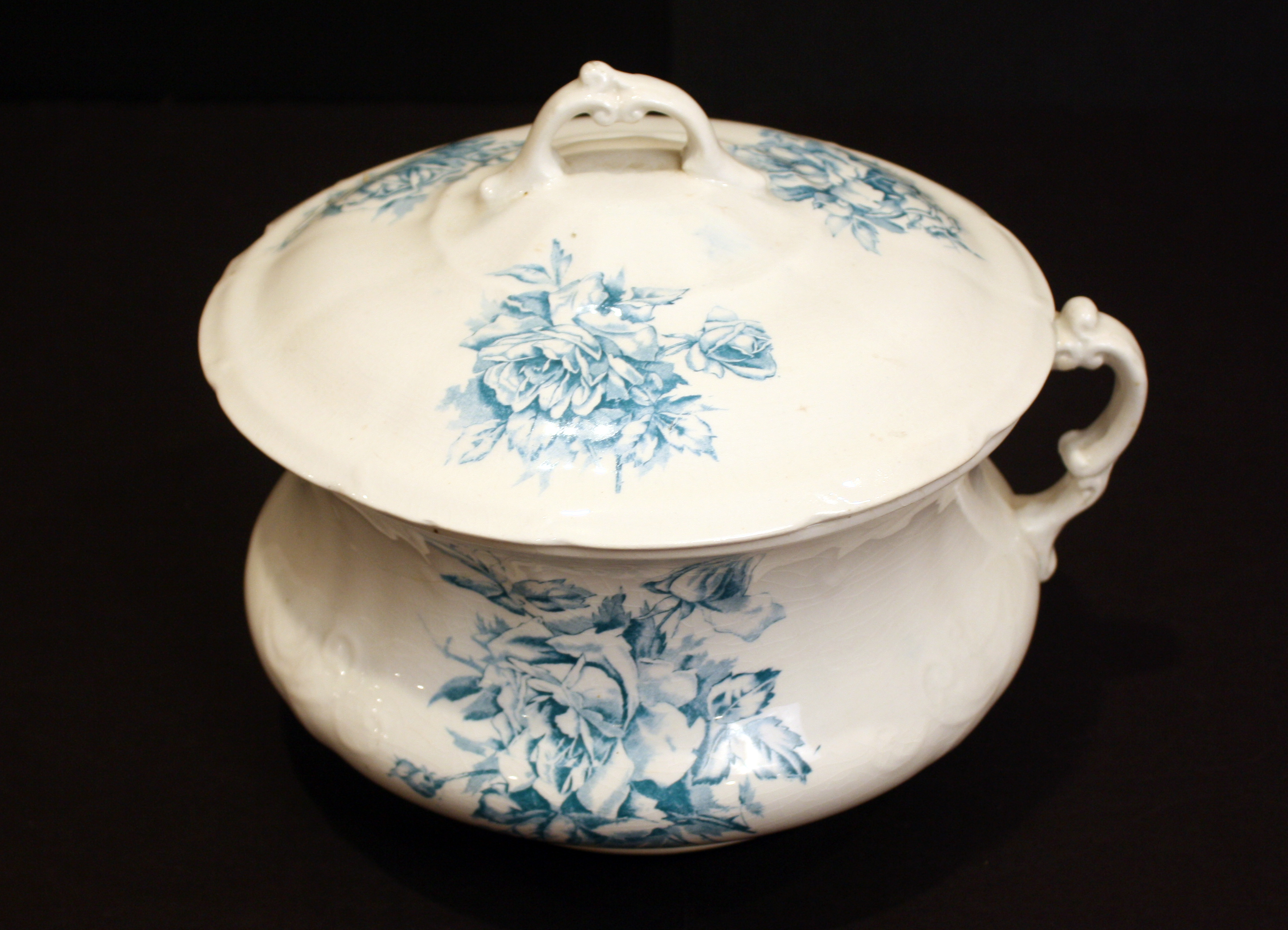 Vintage Laughlin Chamber Set