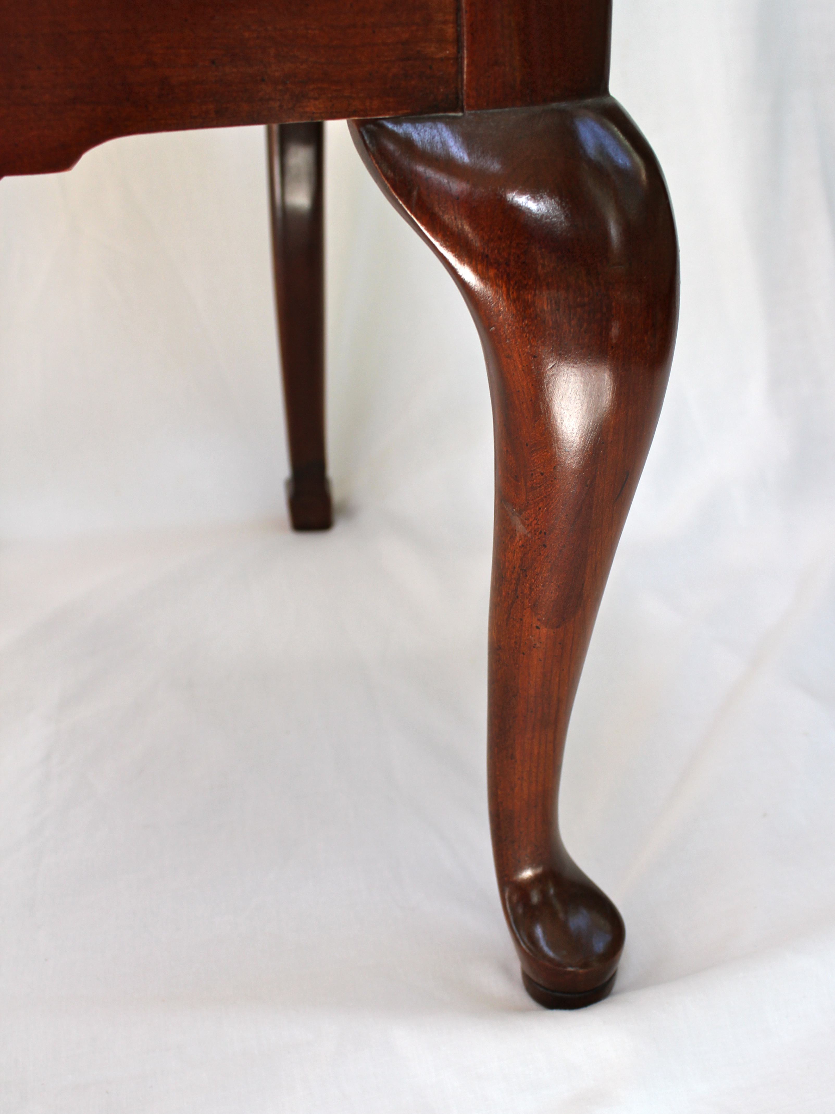 Queen Anne Dining Room Chairs by Thomasville