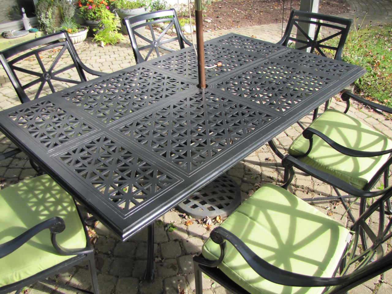 Smith and Hawken Edinborough Patio Dining Table and Chairs 