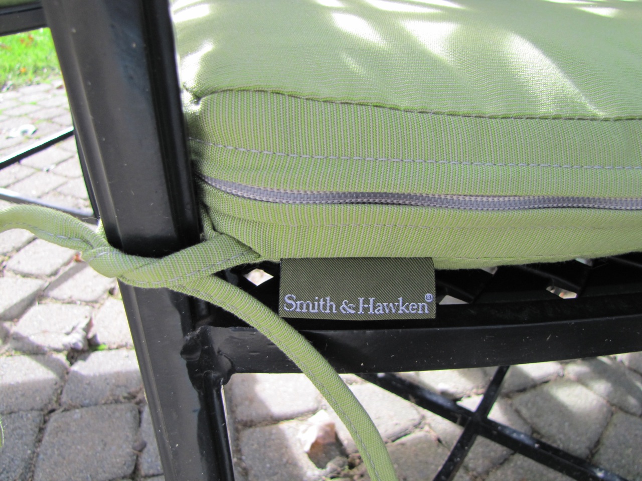 Smith and Hawken Edinborough Patio Dining Table and Chairs 