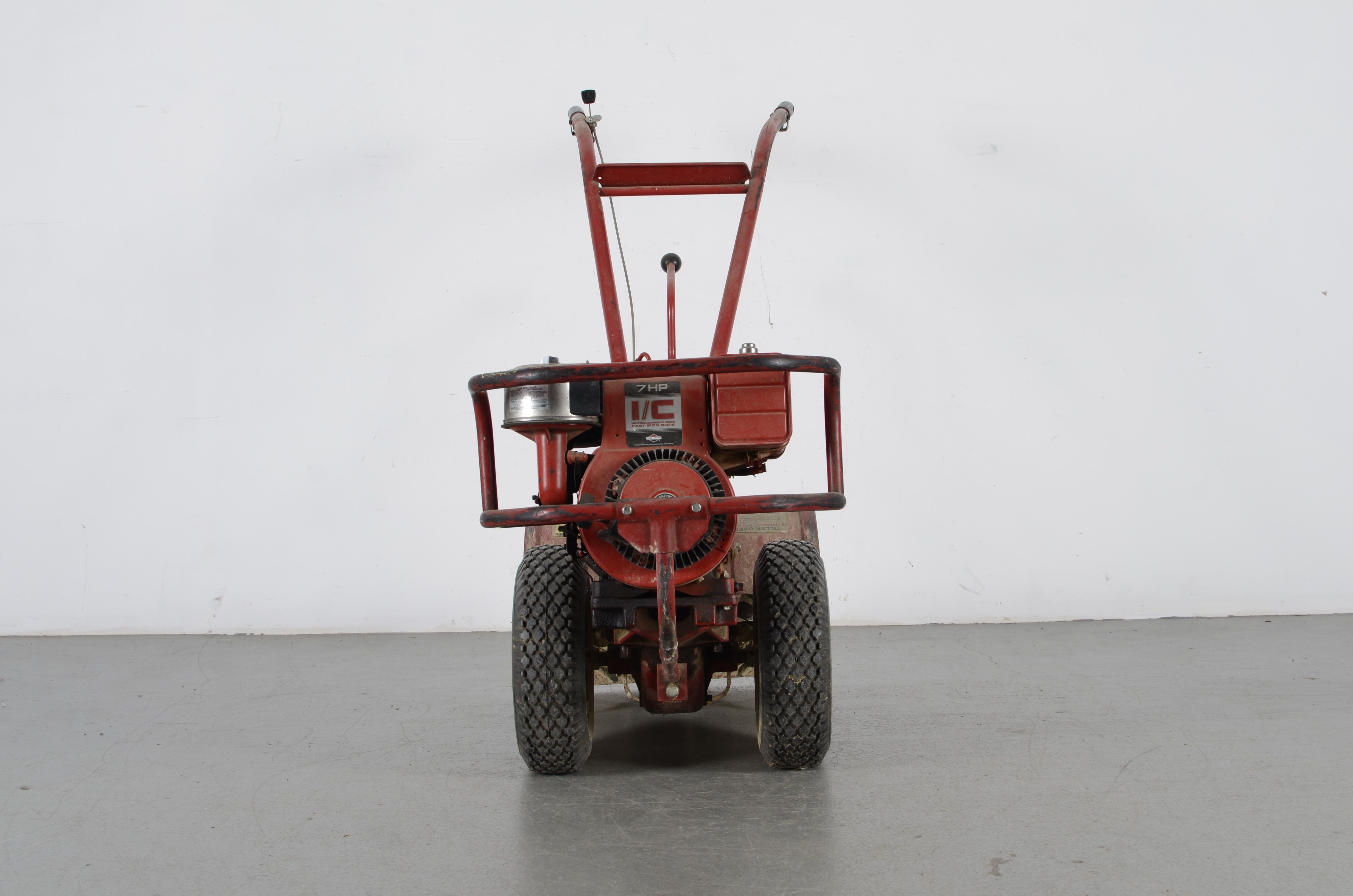 Briggs and Stratton Horse Tiller with 7HP Cast Iron Bore Engine