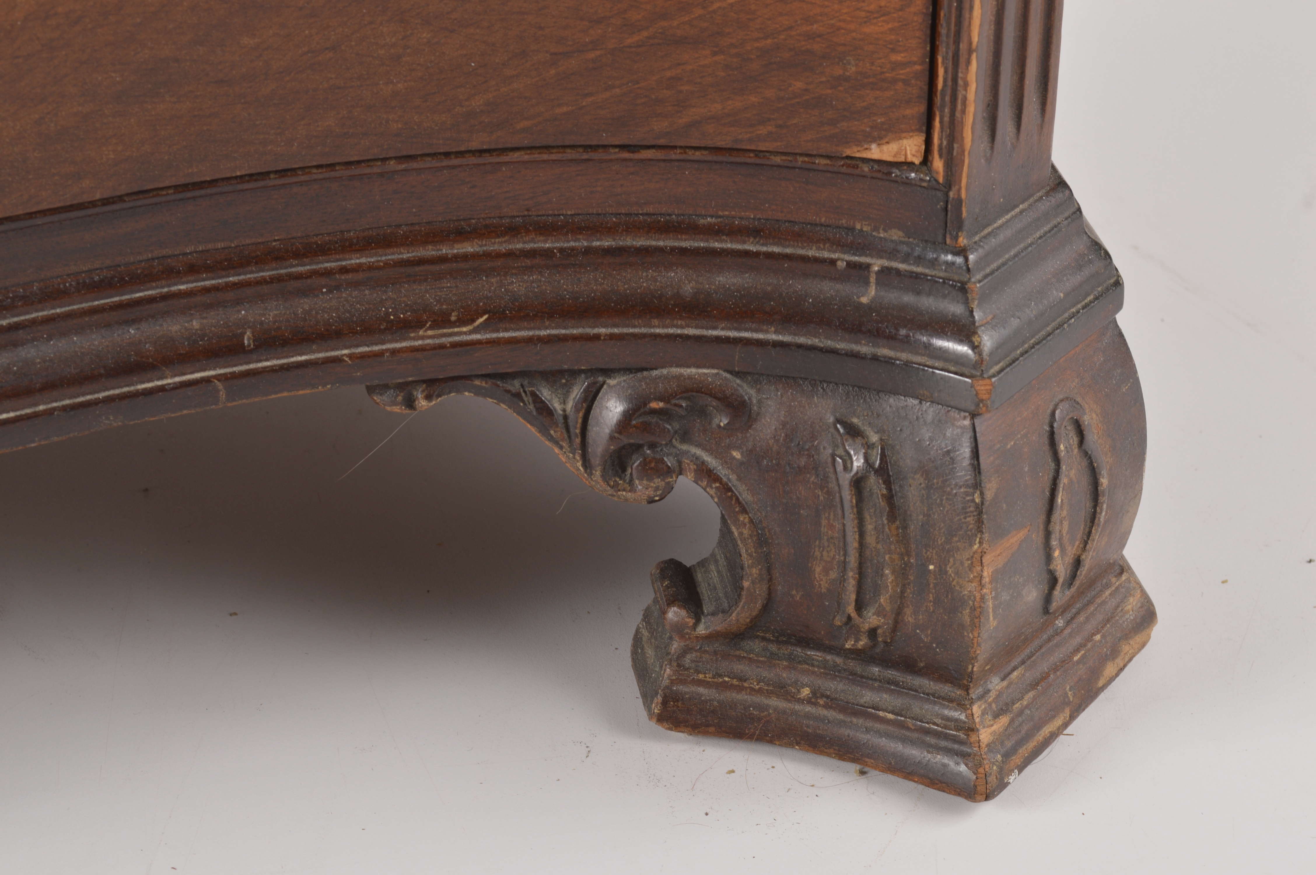 Genuine Mahogany Serpentine Front Chest of Drawers